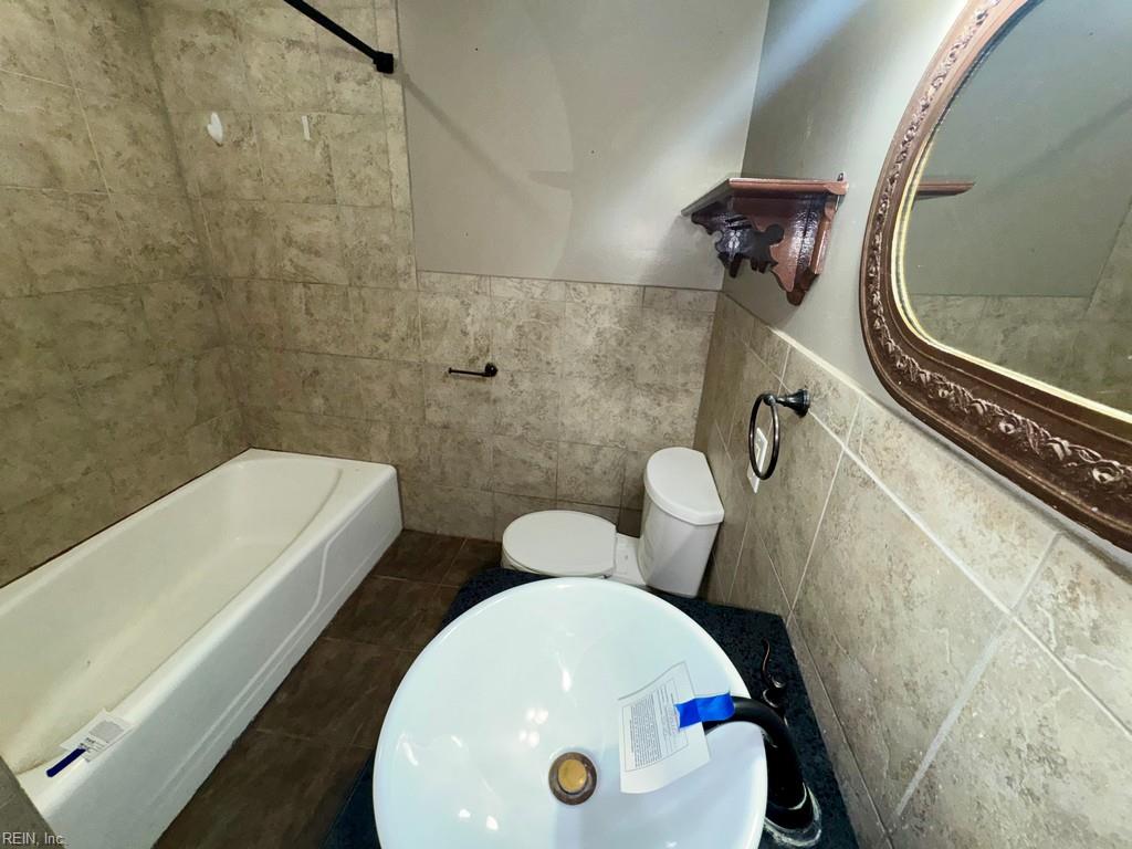 1324 Milton St Property Photo 7