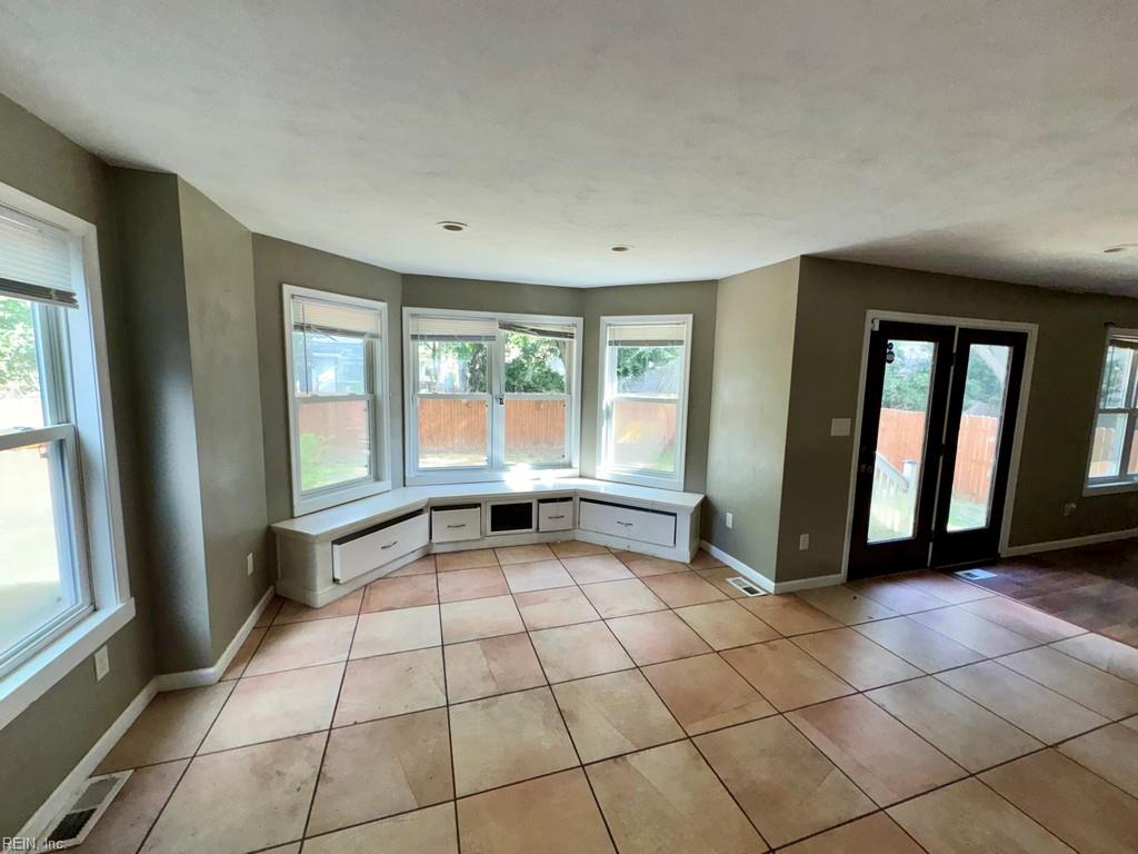 1324 Milton St Property Photo 12
