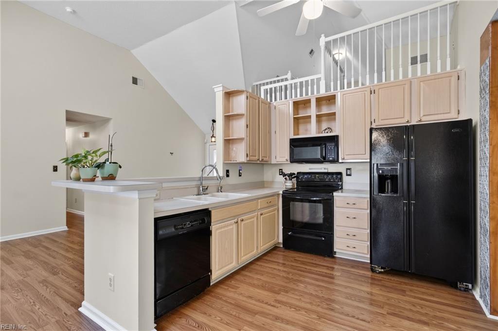 148 Berkshire Blvd Property Photo 12