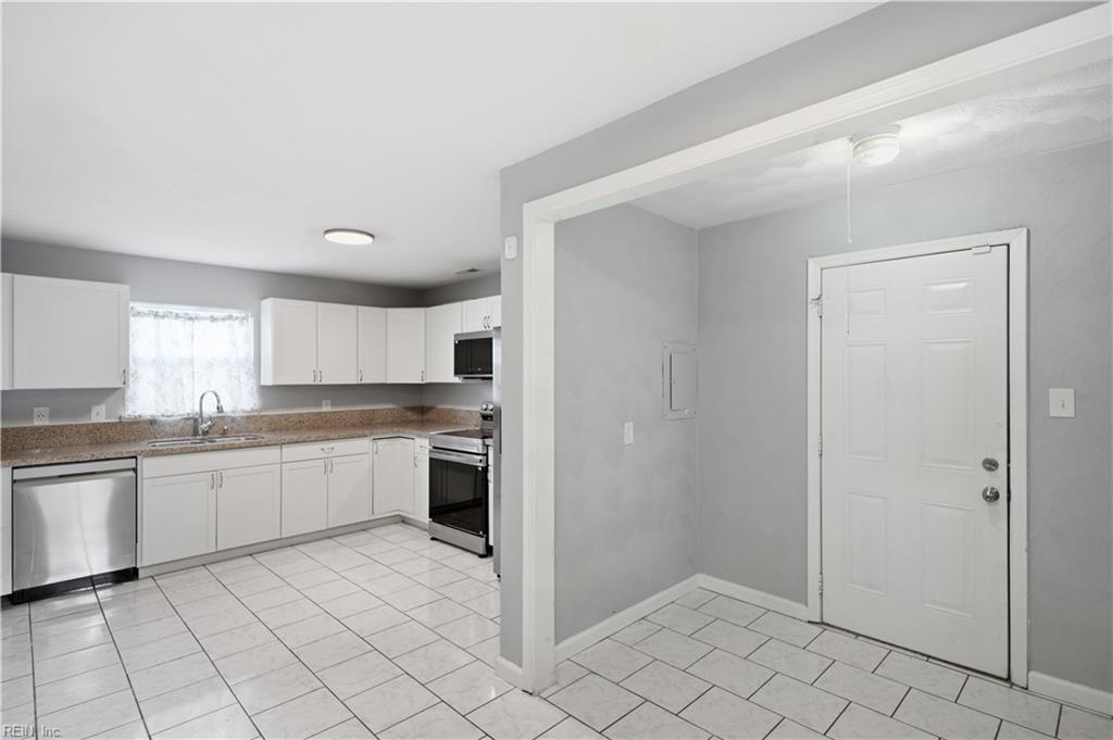 1902 Bay Ave Property Photo 7