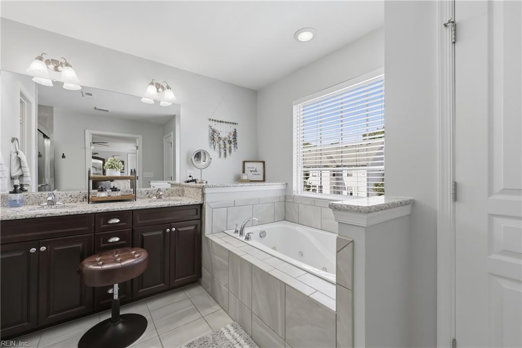2209 Beeblossom Ln Property Photo 25