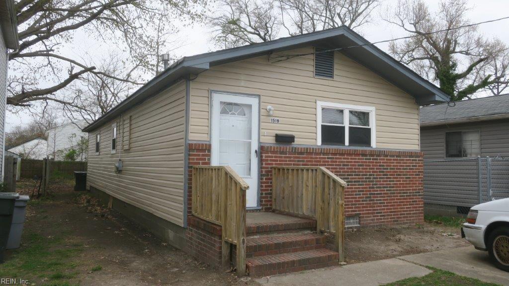 1519 Victoria Blvd Property Photo 1