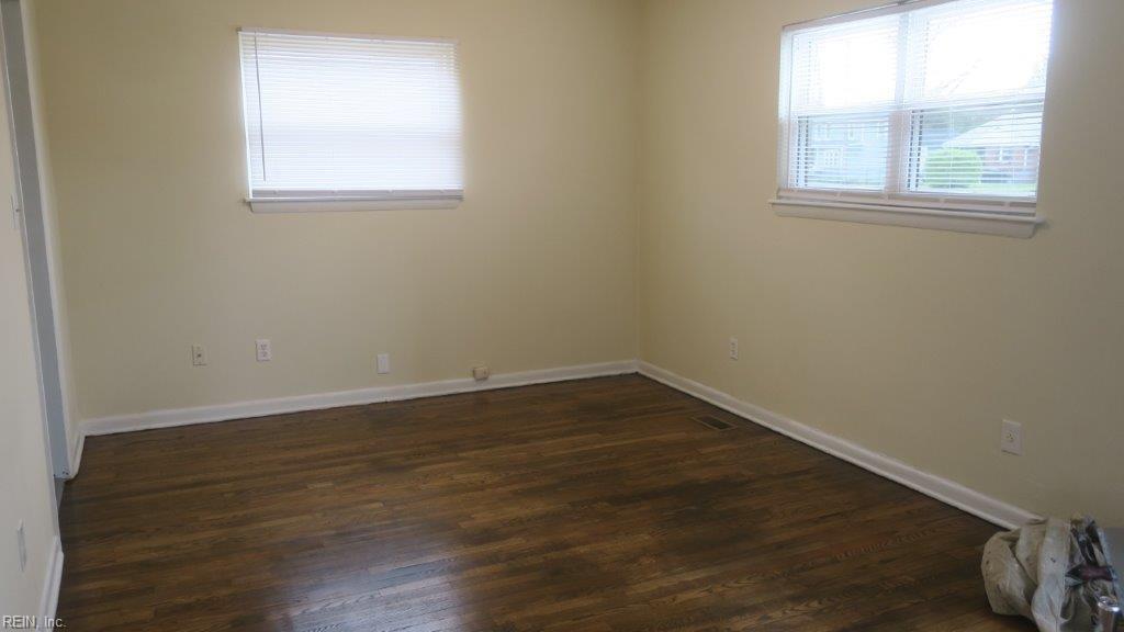 1519 Victoria Blvd Property Photo 3