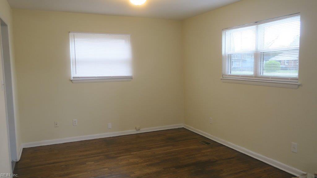 1519 Victoria Blvd Property Photo 4