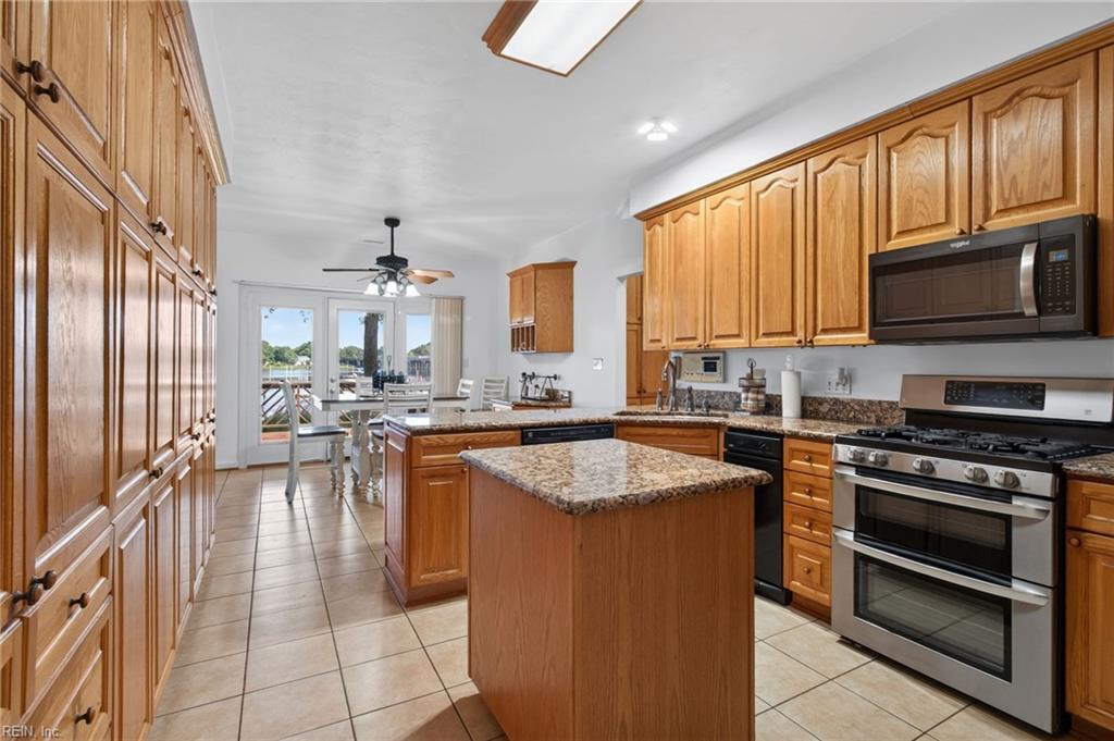 5836 Woodstock Pt Property Photo 6