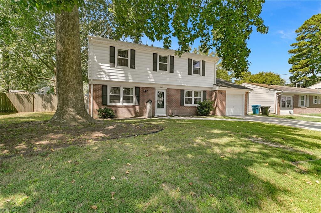 449 Dauphin Ln Property Photo 2