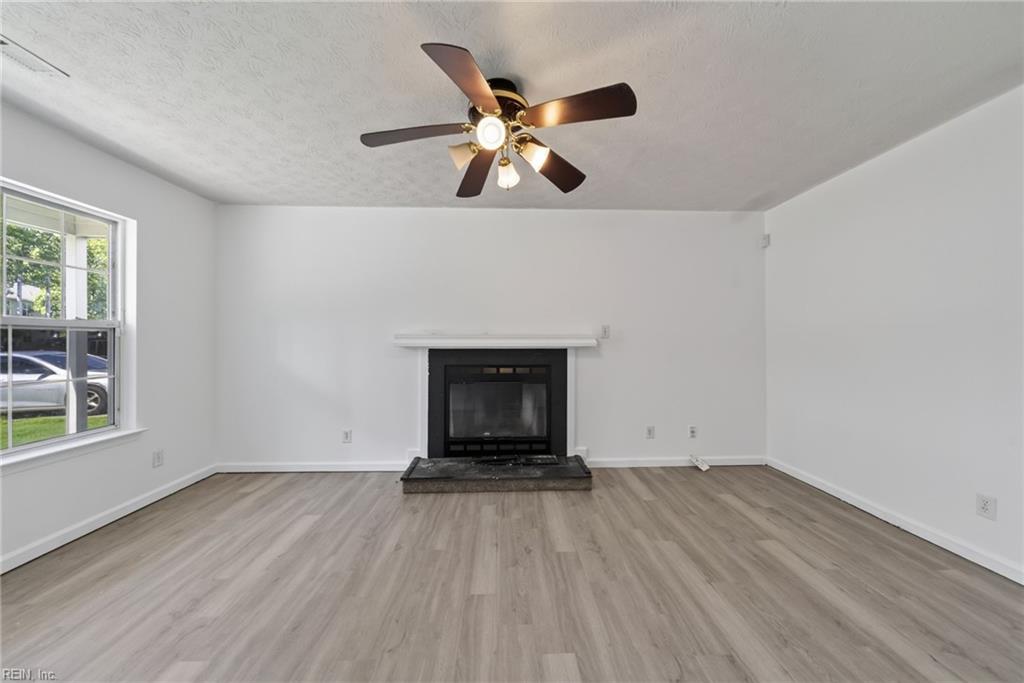 724 Kings Ridge Dr Property Photo 8
