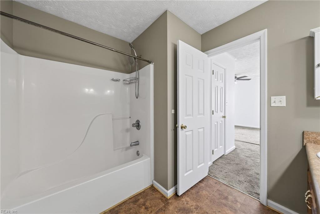 724 Kings Ridge Dr Property Photo 20