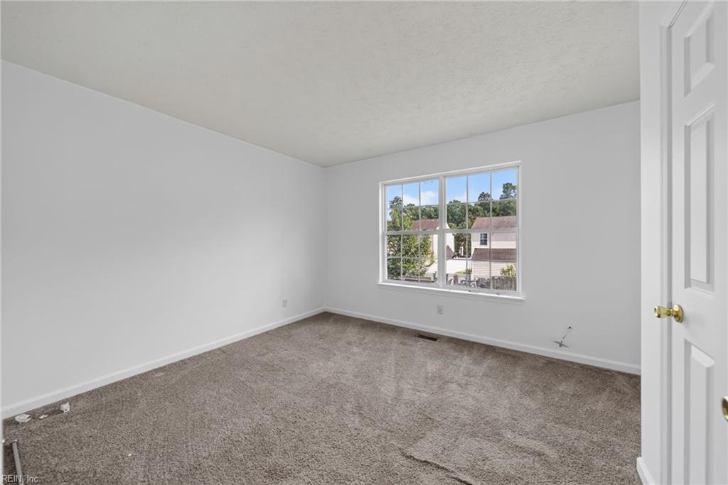 724 Kings Ridge Dr Property Photo 21