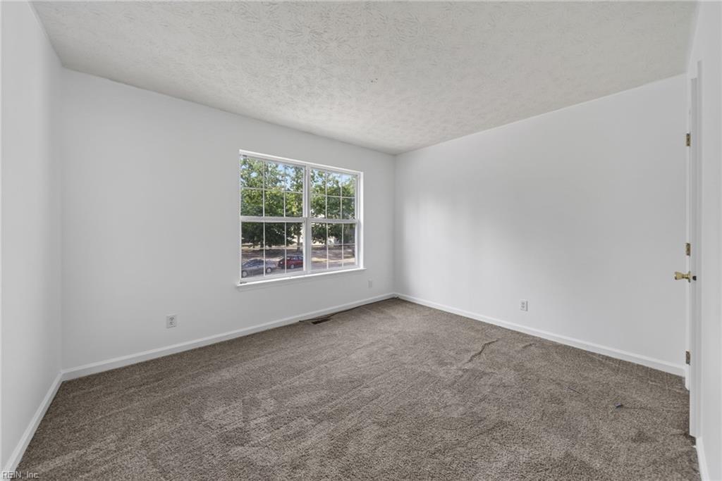 724 Kings Ridge Dr Property Photo 23