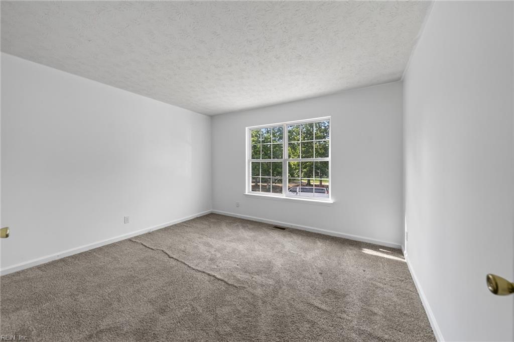 724 Kings Ridge Dr Property Photo 25