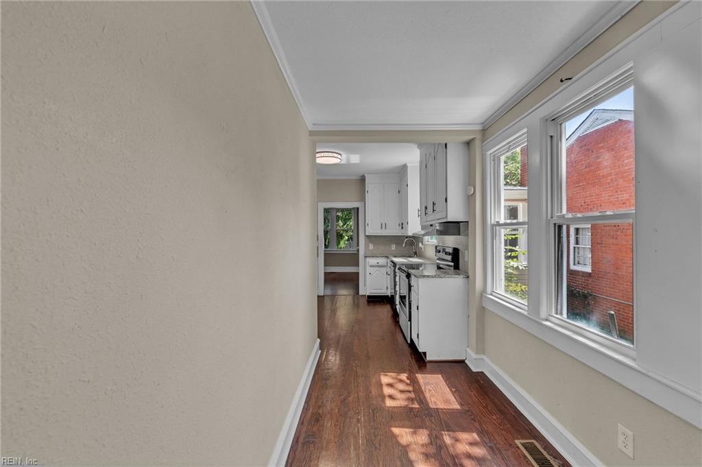 123 Pochin Pl Property Photo 18