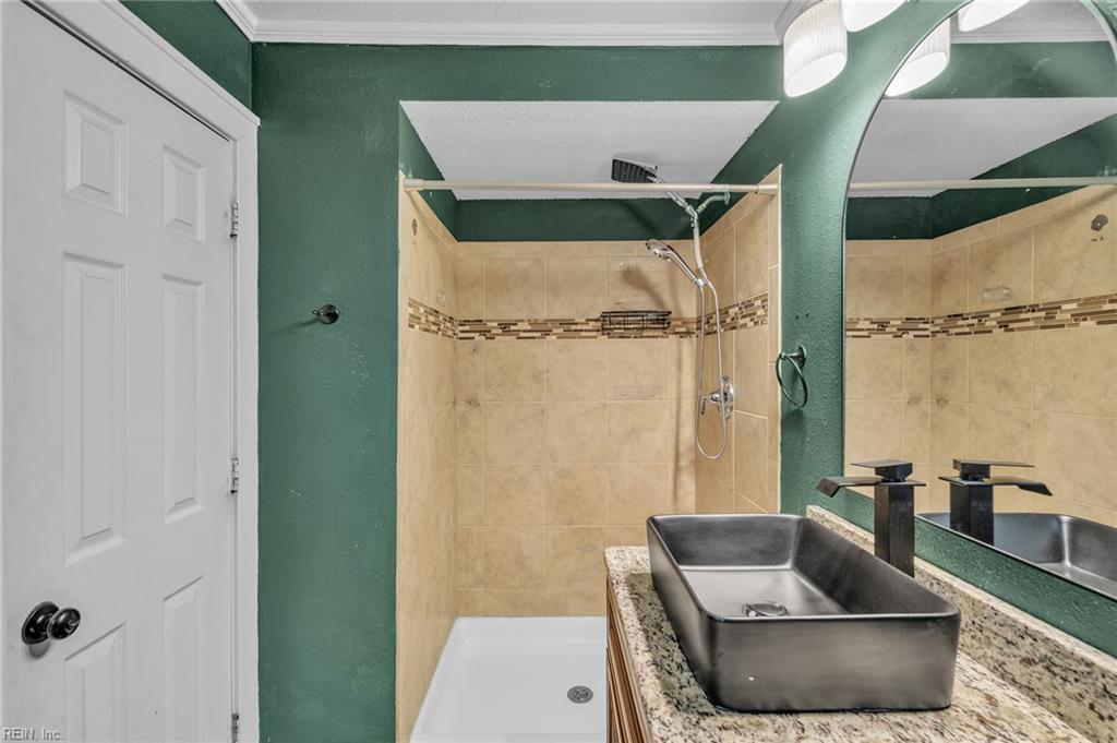 123 Pochin Pl Property Photo 24