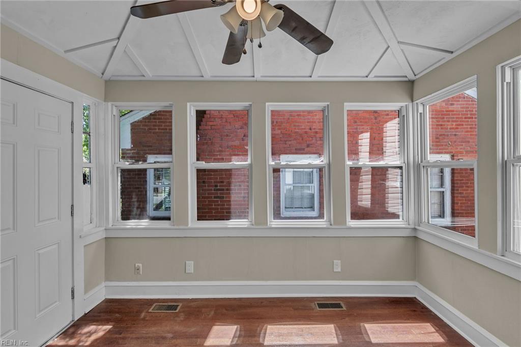 123 Pochin Pl Property Photo 25