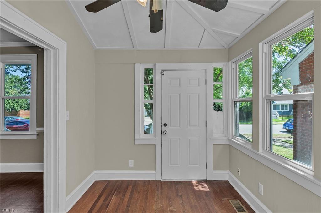 123 Pochin Pl Property Photo 26