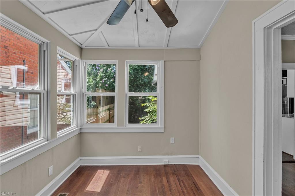 123 Pochin Pl Property Photo 28