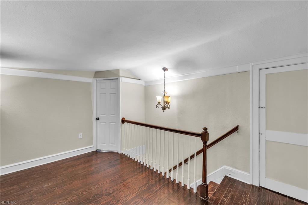 123 Pochin Pl Property Photo 33