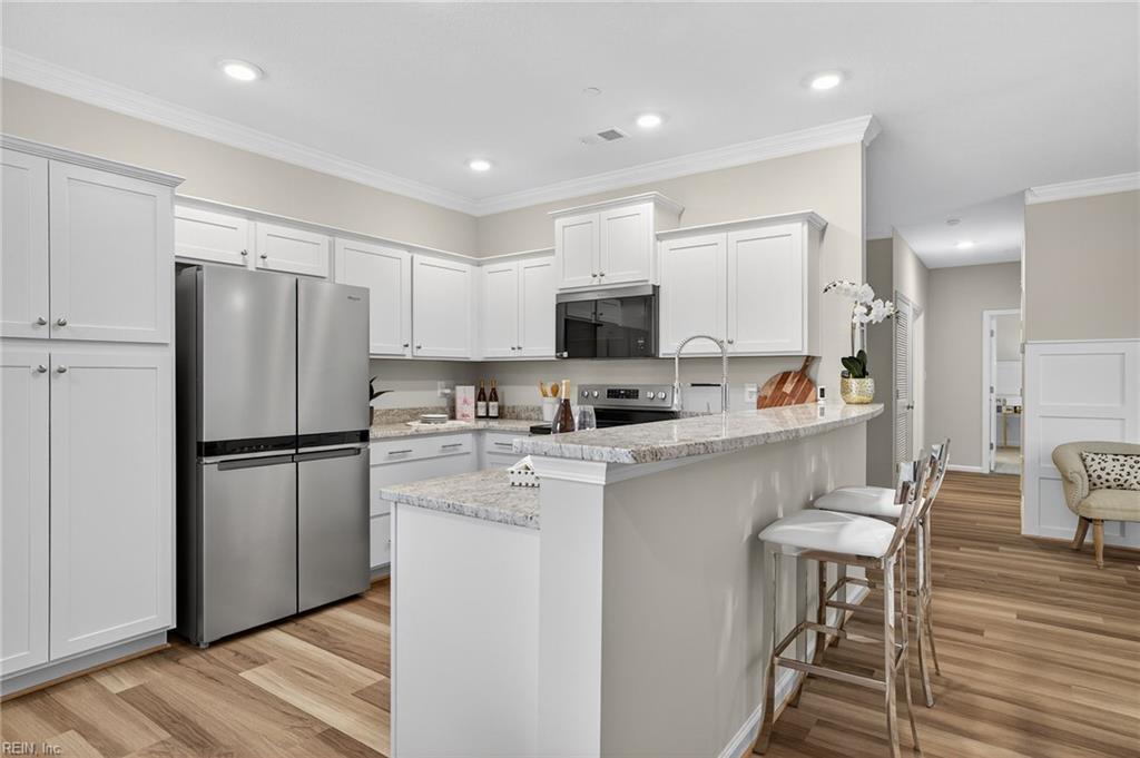 1211 Kathy Ann Way E Property Photo 3