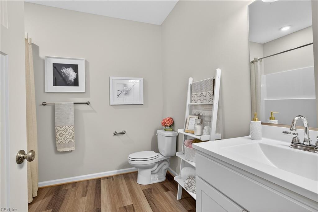 1211 Kathy Ann Way E Property Photo 10