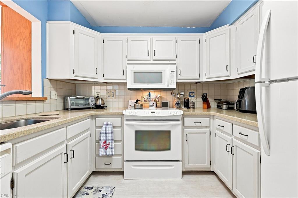 1300 E Ocean View Ave Property Photo 6