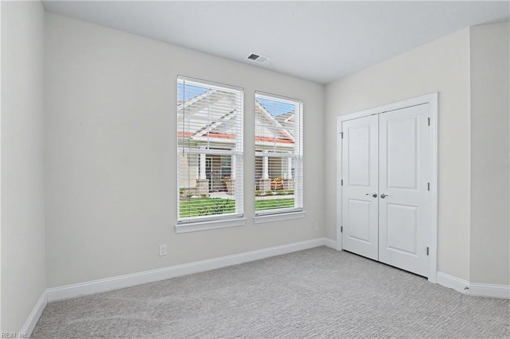 2114 Edwin Dr Property Photo 24