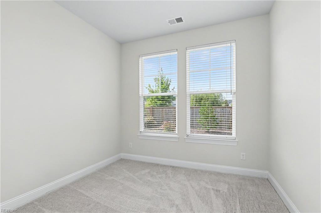 2114 Edwin Dr Property Photo 26