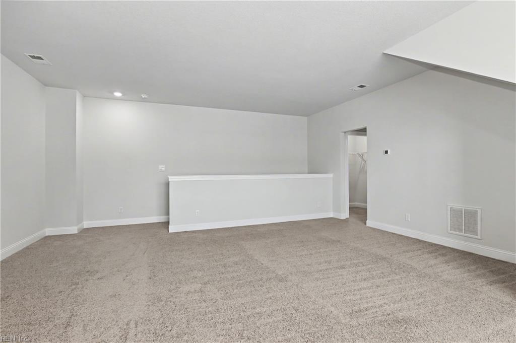 2114 Edwin Dr Property Photo 35