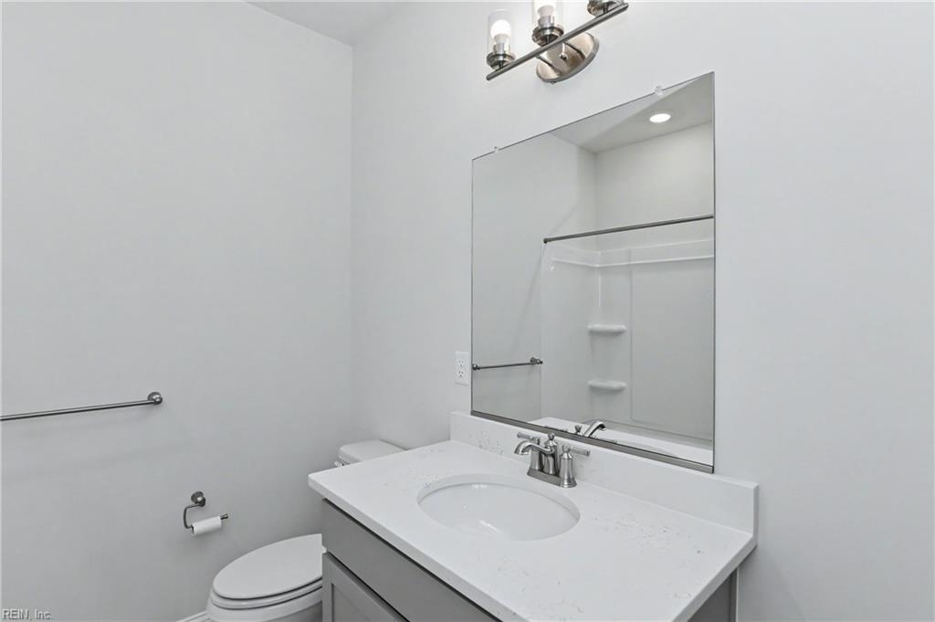 2114 Edwin Dr Property Photo 37
