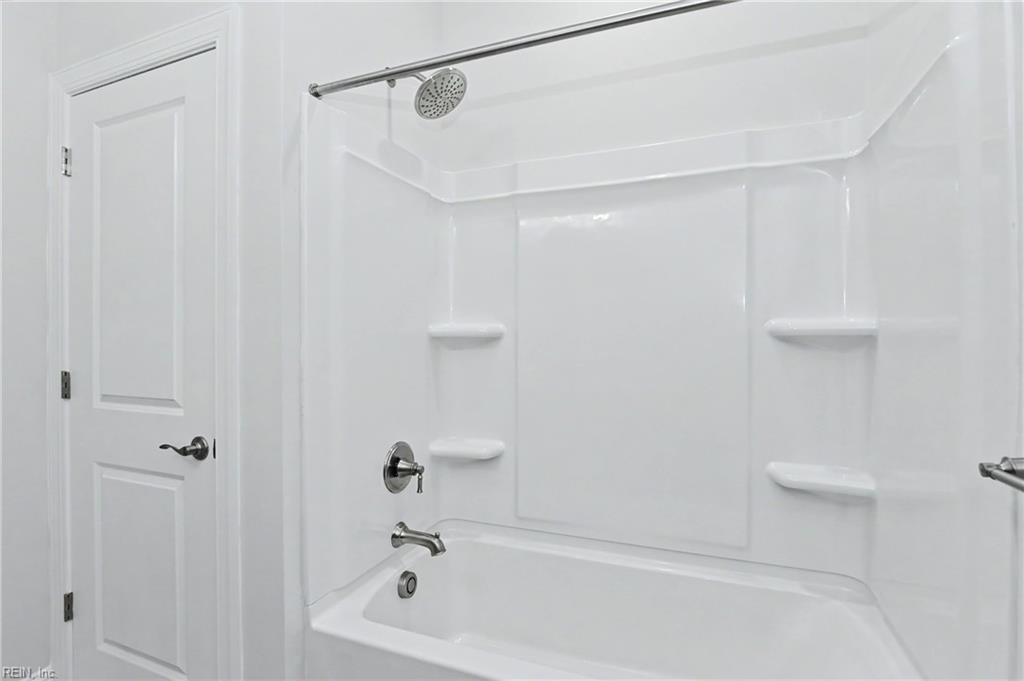 2114 Edwin Dr Property Photo 39