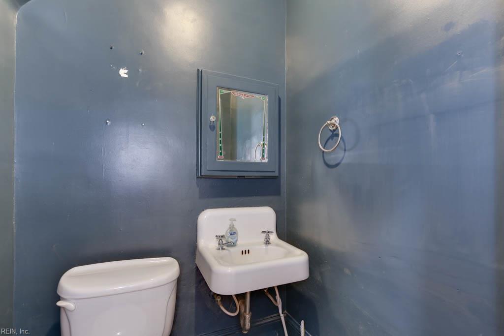 1051 Naval Ave Property Photo 17
