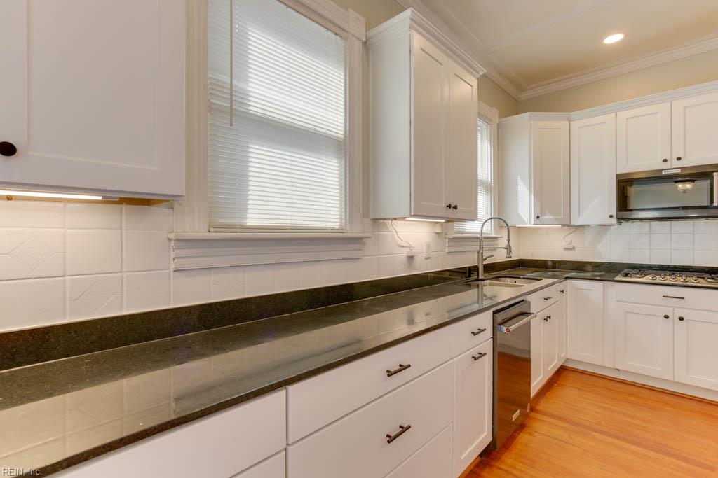 1051 Naval Ave Property Photo 21