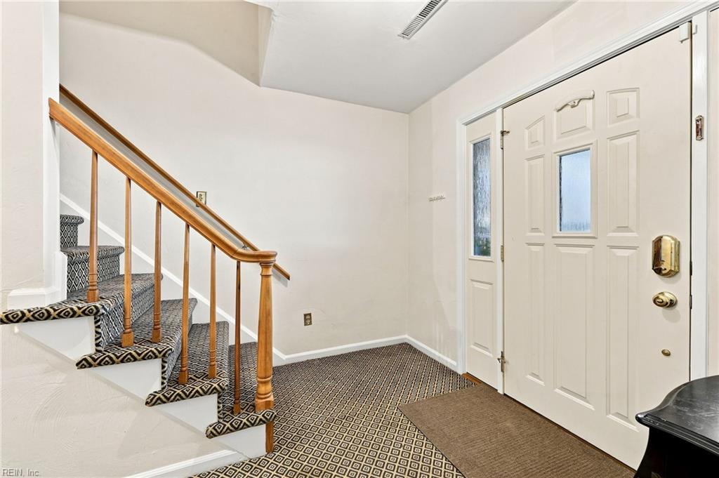 1050 Windjammer Dr Property Photo 15