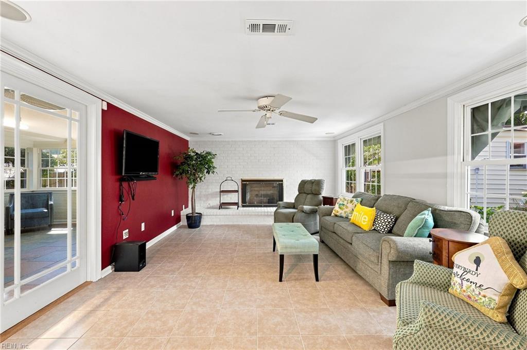 1050 Windjammer Dr Property Photo 30