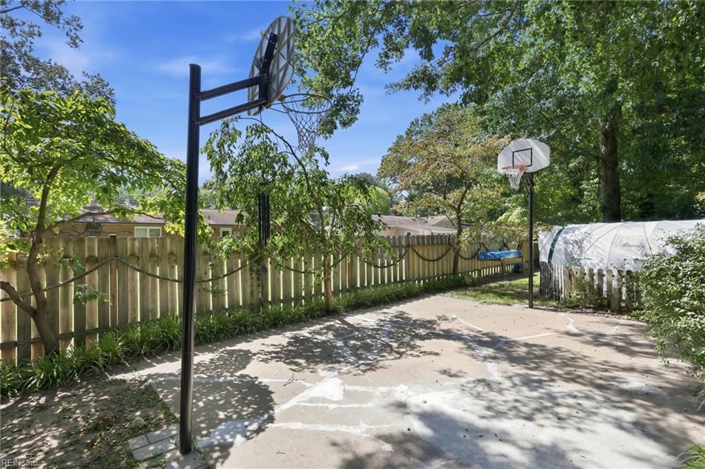 1050 Windjammer Dr Property Photo 43
