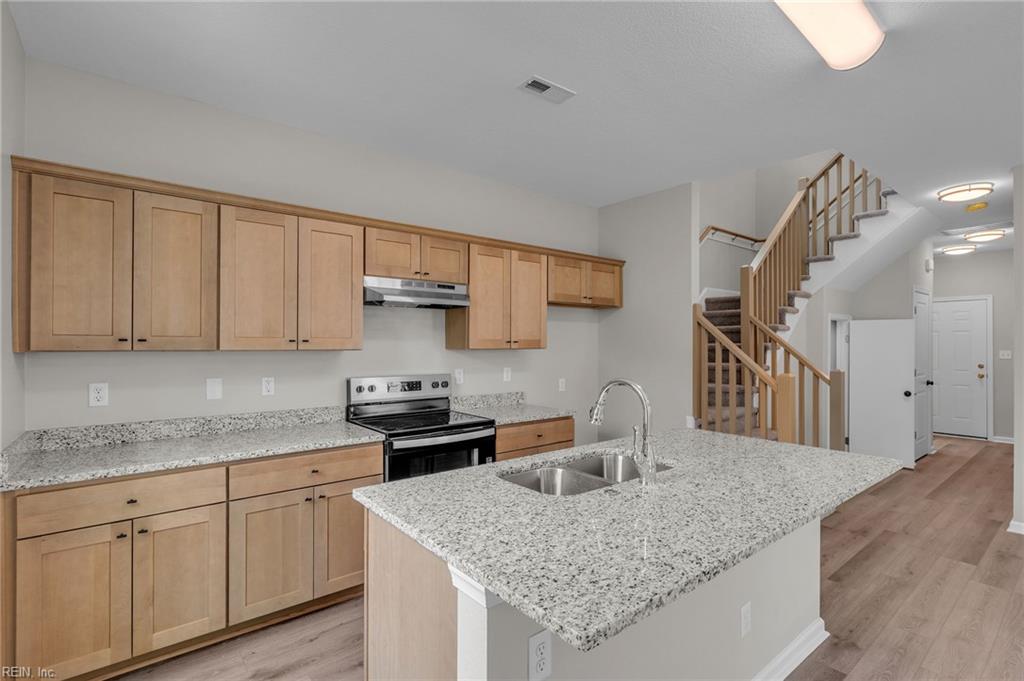 105 Franklin Ave Property Photo 18