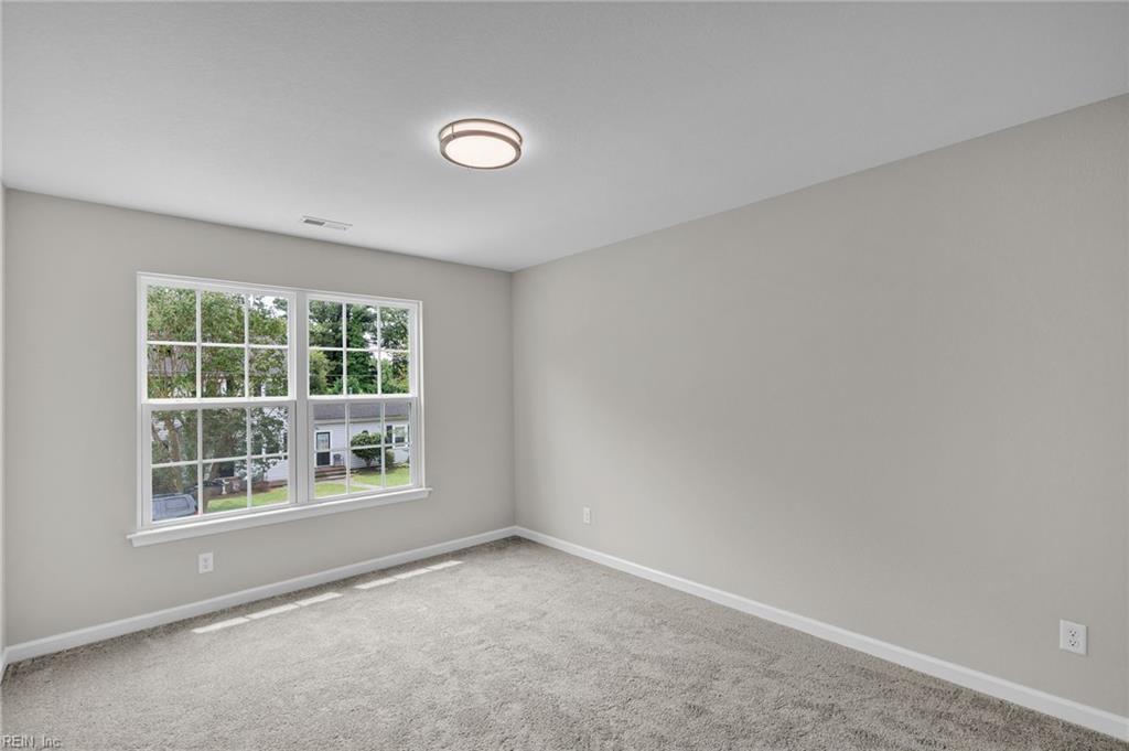 105 Franklin Ave Property Photo 27