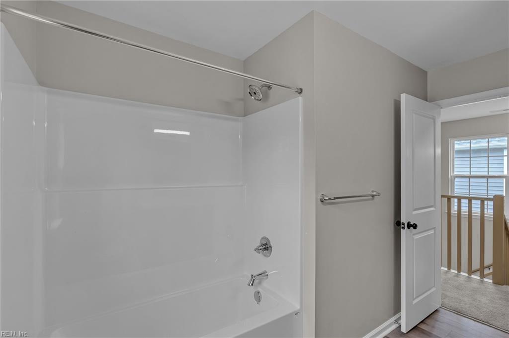 105 Franklin Ave Property Photo 32