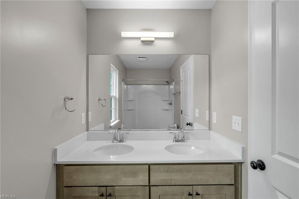 105 Franklin Ave Property Photo 39