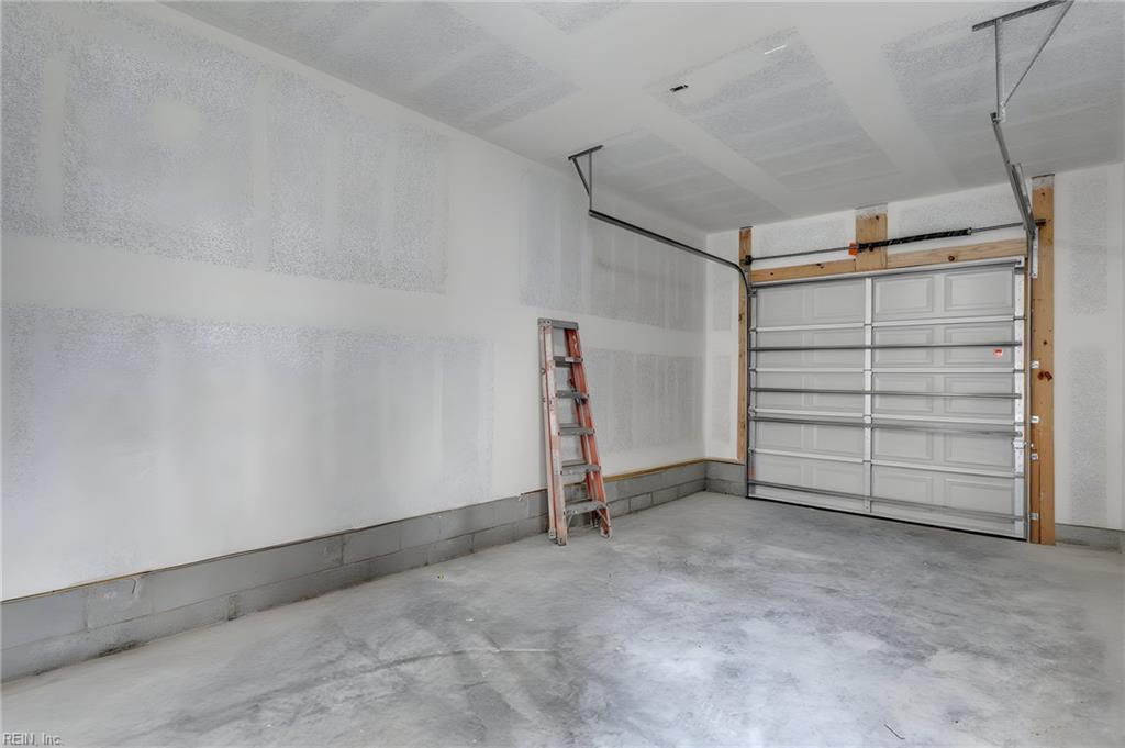 105 Franklin Ave Property Photo 42