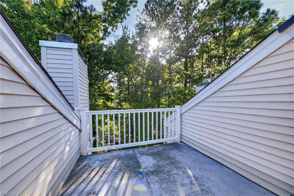 401 Hidden Shores Ct Property Photo 25