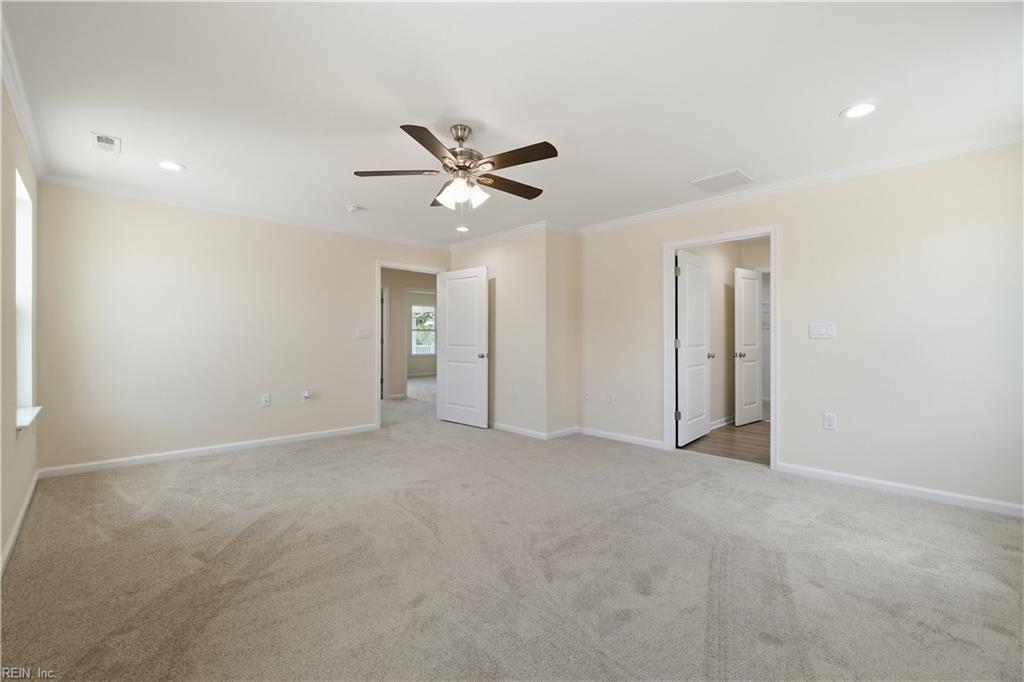 9607 12th Bay St Property Photo 16