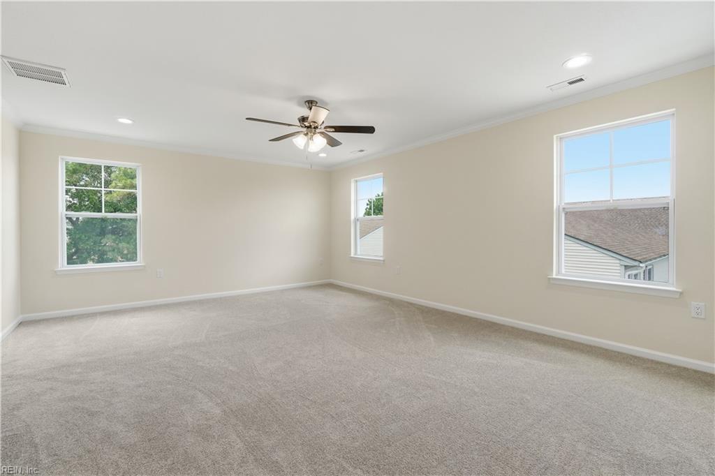 9607 12th Bay St Property Photo 19