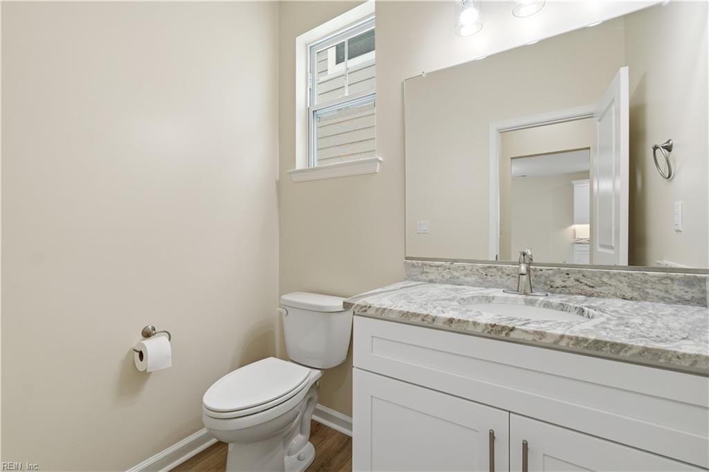 9607 12th Bay St Property Photo 29