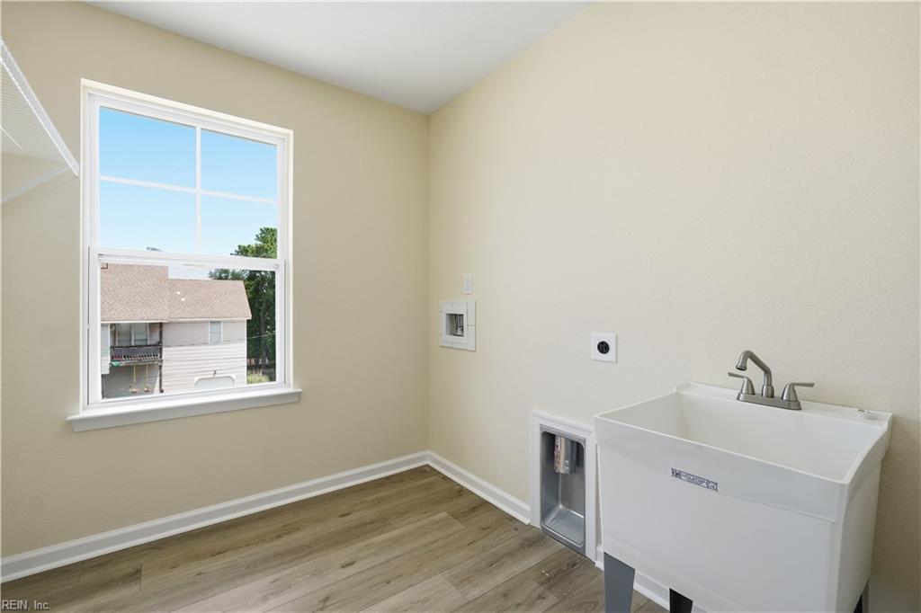 9607 12th Bay St Property Photo 35