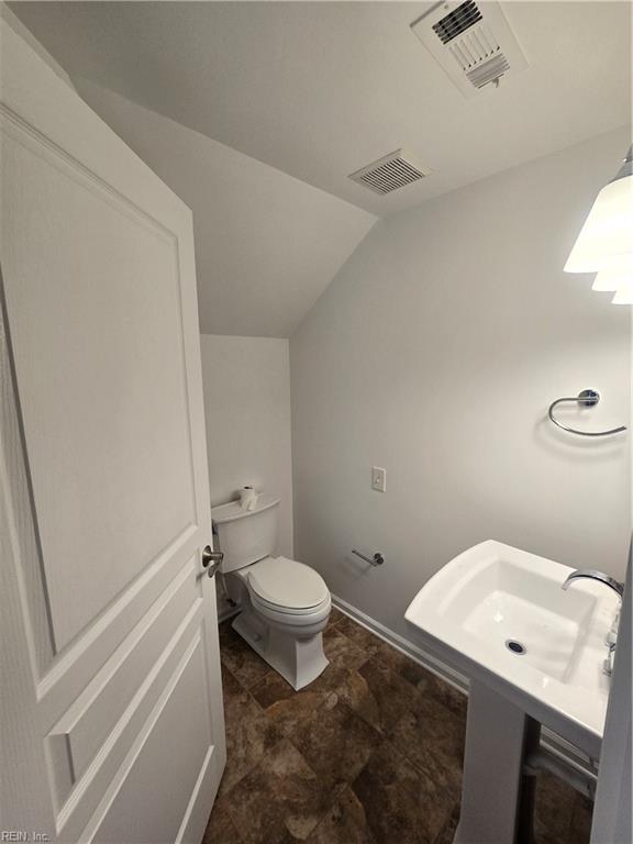 2401 Wessington Dr Property Photo 14