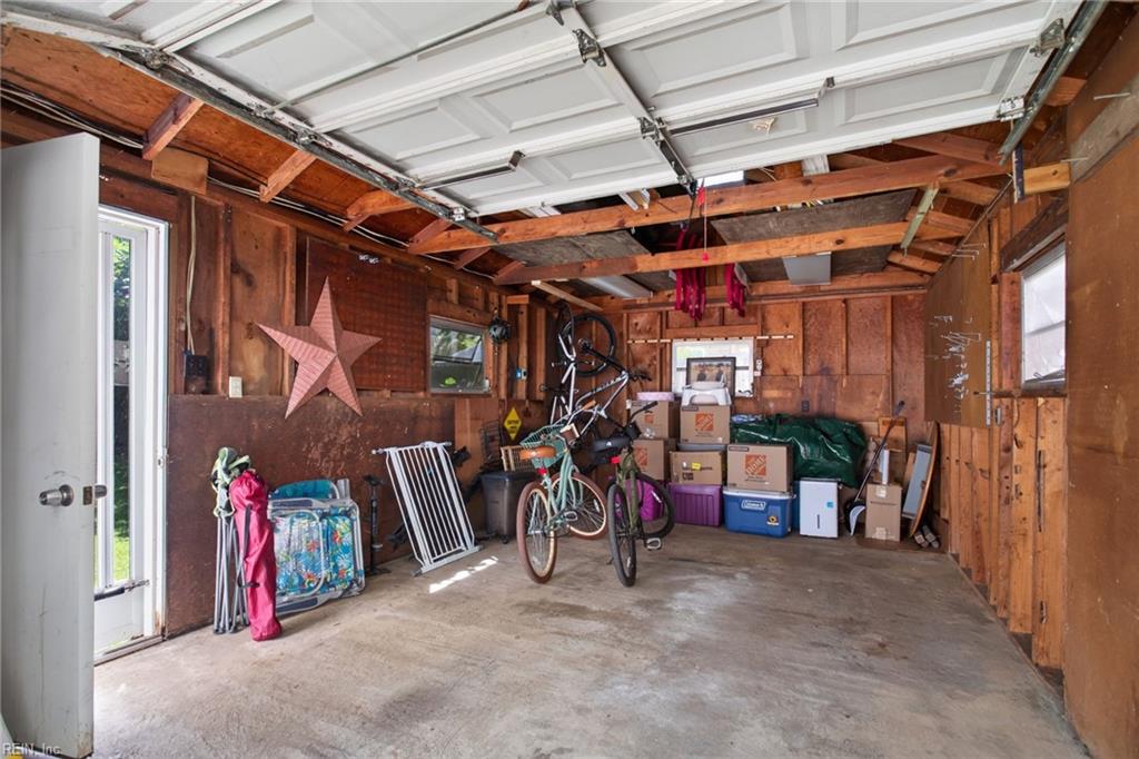 1377 Bailey St Property Photo 33