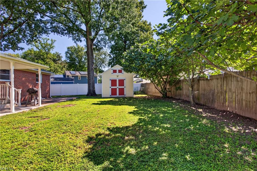 1377 Bailey St Property Photo 35
