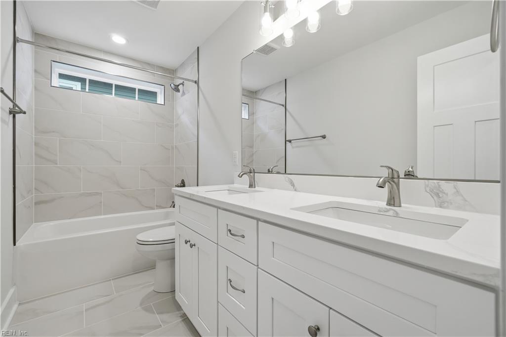 966 W Ocean View Ave Property Photo 5