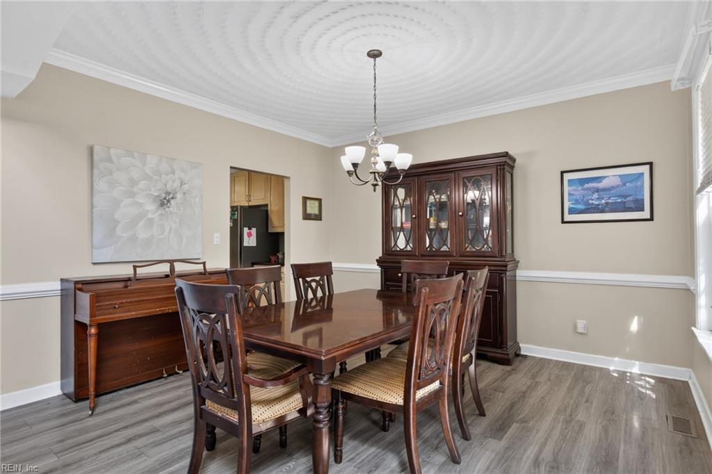 700 Sarasota Arch Property Photo 3