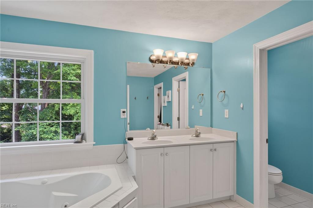 700 Sarasota Arch Property Photo 11